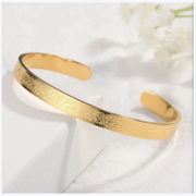 Islamic Ayat ul Kursi Scripted Bangle – Arabic Calligraphy Bracelet thumbnail